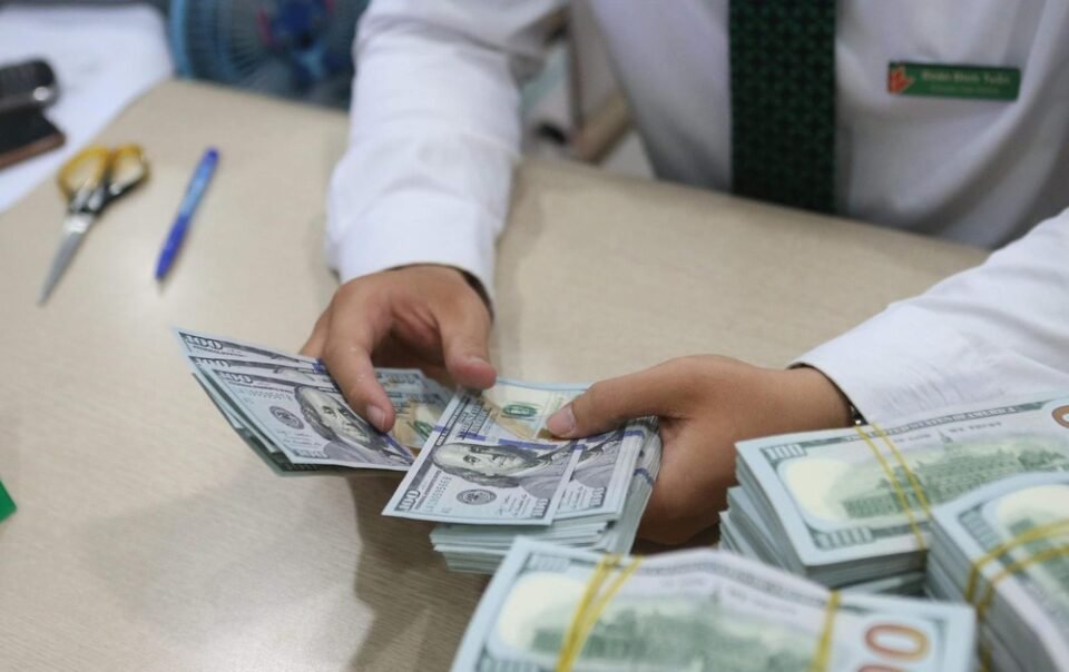 gia-usd-hom-nay-125.2026:-the-gioi-va-nuoc-dong-loat-tang