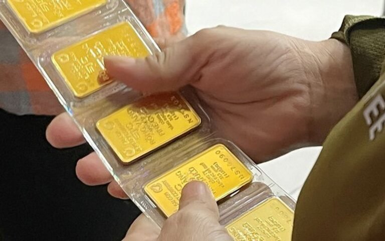 gia-vang-giam-manh-vi-noi-lo-fed-tang-lai-suat