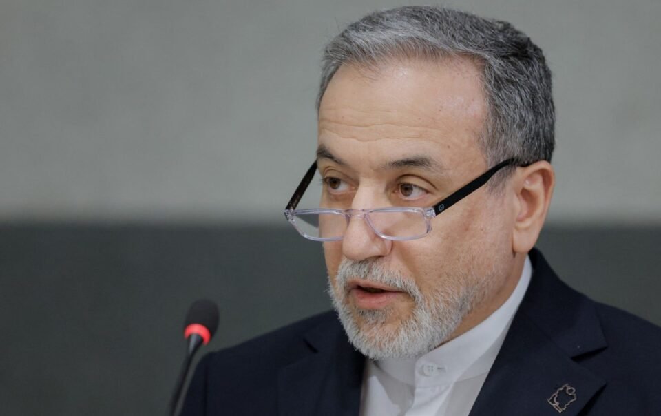 trung-dong-sang-14-5:-tehran-noi-gian,-doa-dap-tra-kuwait-vi-bat-4-nguoi-iran