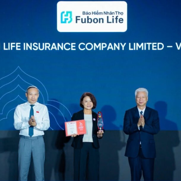 fubon-life-viet-nam-lan-thu-11-duoc-vinh-danh-tai-giai-thuong-rong-vang