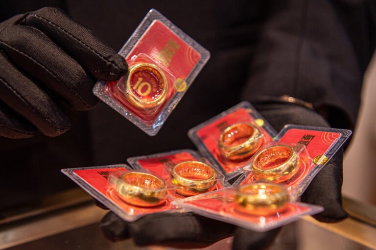gia-vang-hom-nay-19/5/2026-dao-chieu,-vang-trong-nuoc-lai-tang-tiep