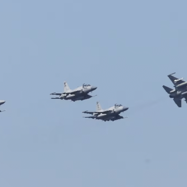 reuters:-pakistan-trien-khai-may-bay-chien-dau-va-8.000-quan-toi-saudi-arabia
