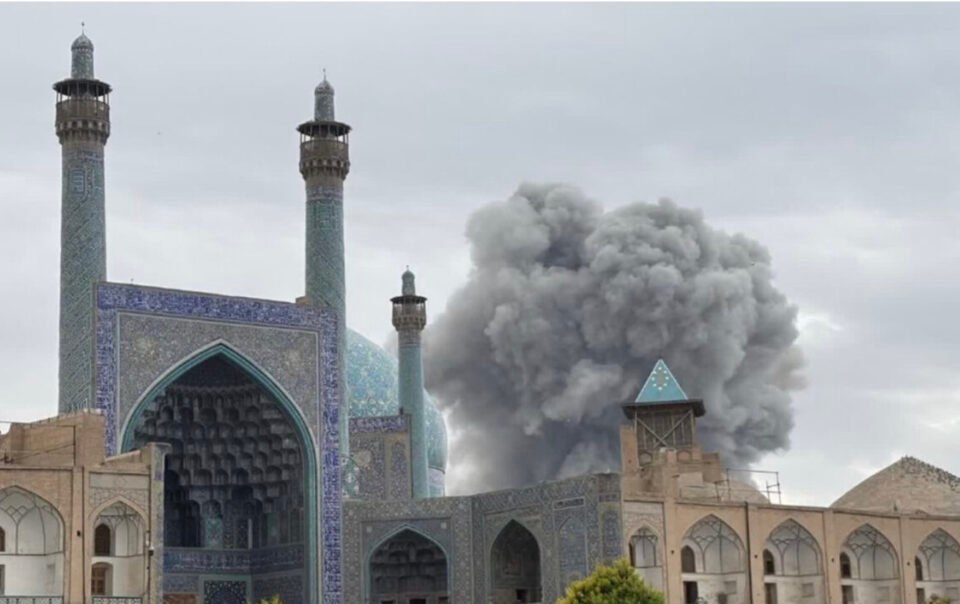 iran-kien-my,-israel-vi-tan-cong-cac-di-tich-van-hoa
