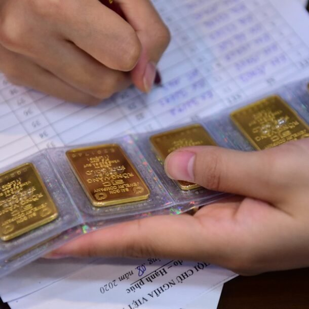 gia-vang-hom-nay-205.2026:-giam-9-trieu-dong/luong-trong-thang-qua