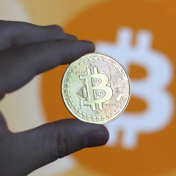 gia-bitcoin-hom-nay-225.2026:-bat-ngo-ve-kho-btc-cua-spacex-truoc-dot-ipo-lich-su