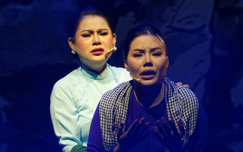 cai-luong-tay-do-gioi-thieu-tai-nang-cai-luong,-ton-vinh-soan-gia-moc-quan-nguyen-trong-quyen