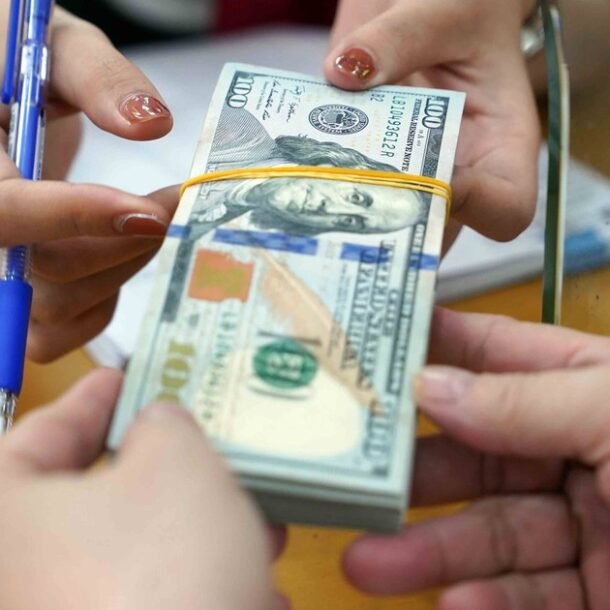 gia-usd-hom-nay-265.2026:-ngan-hang-tang,-thi-truong-do-sut-giam