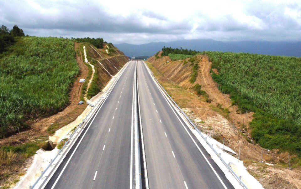 9h-sang-28-5,-thong-xe-20km-dau-cao-toc-khanh-hoa-–-buon-ma-thuot