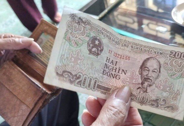 chu-tich-tinh-phe-binh-phuong-vu-tra-tien-ho-tro-thien-tai,-co-ho-di-5km-nhan-2.600-dong