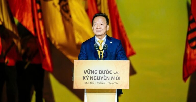 tu-‘dna-cong-nghe’-toi-sieu-cang-logistics-cua-bau-hien