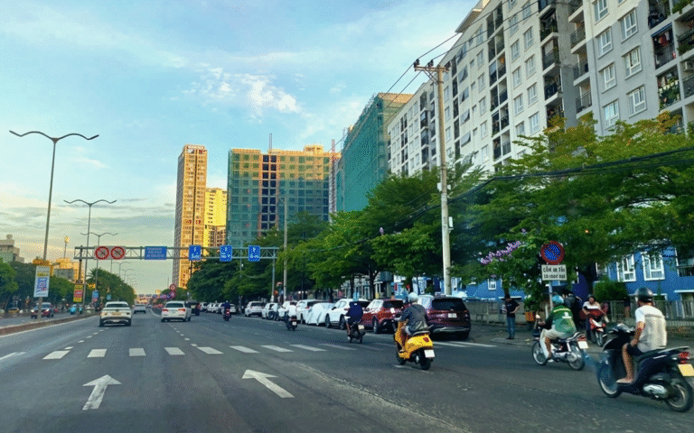 da-nang-bat-dau-khao-sat-nhu-cau-nha-o-xa-hoi:-thu-nhap-bao-nhieu-moi-duoc-mua?