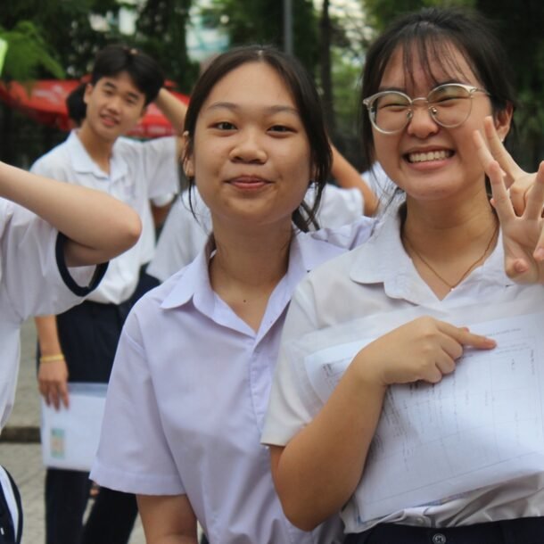 an-dau-do,-mang-dau-gio-vao-phong-thi-van-lop-10-tp.hcm
