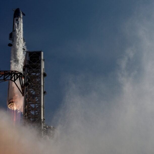 cach-spacex-‘bam-re’-vao-co-may-quan-su-my
