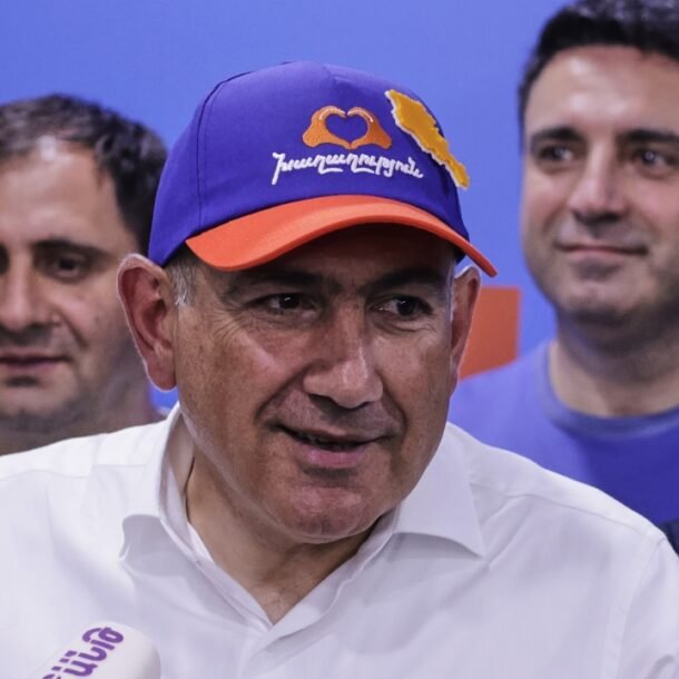 dang-than-phuong-tay-chien-thang-trong-bau-cu-armenia