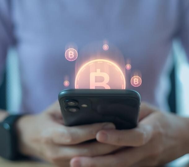 cap-nhat-truc-tiep:-bitcoin-quay-tro-lai-muc-62.500-usd,-lam-giam-hy-vong-trong-hai-ngay-lien-tiep
