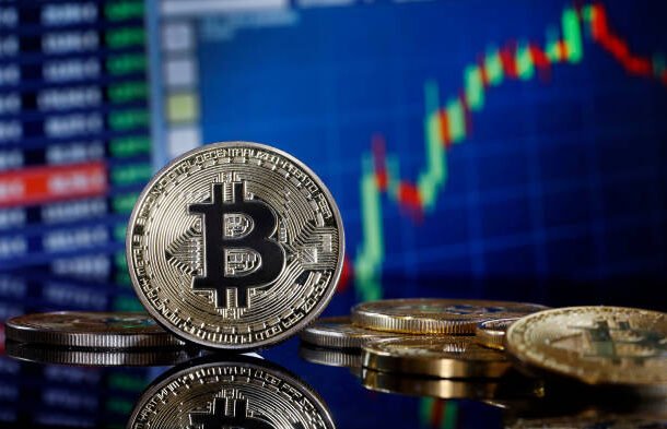 bitcoin-chua-bao-gio-pha-vo-duong-nay-truoc-day-va-gia-lai-cham-vao-no-mot-lan-nua