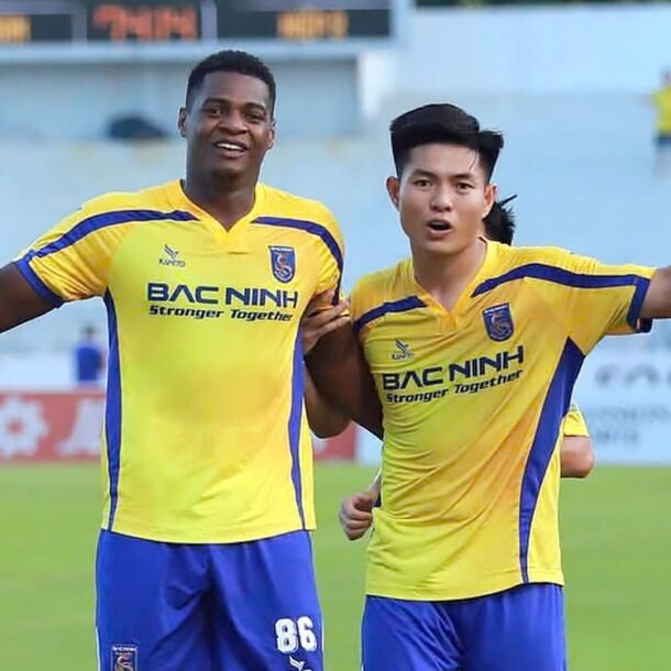 doi-bong-ong-park-tung-co-van-se-gianh-quyen-du-v-league-2026-2027?