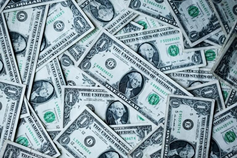 stablecoin-nham-muc-dich-pha-vo-tai-chinh-thay-vao-do,-ho-tro-thanh-tien-nhan-roi.