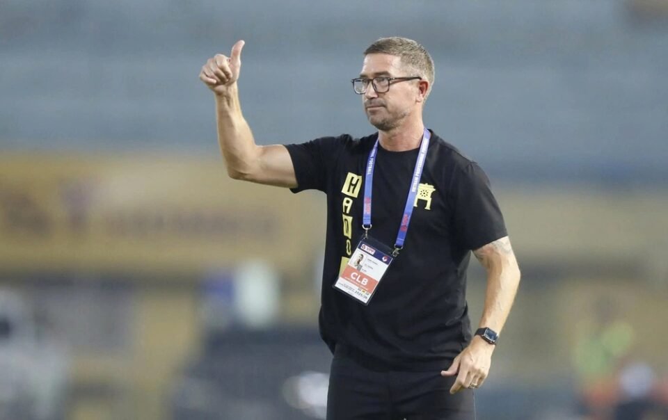 thua-uc-o-world-cup-2026,-bao-tho-nhi-ky-bat-ngo-muon-loi-hlv-clb-ha-noi-harry-kewell