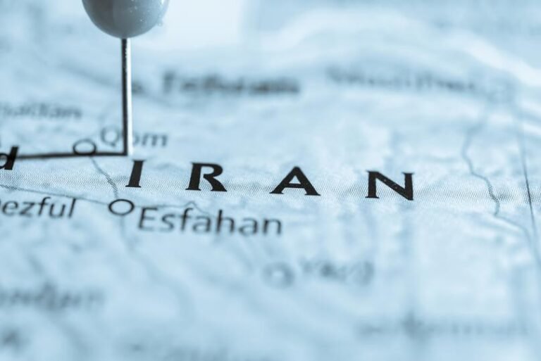 bitcoin-tang-cao-hon-nho-thoa-thuan-hoa-binh-voi-iran,-voi-eo-bien-hormuz-chuan-bi-mo