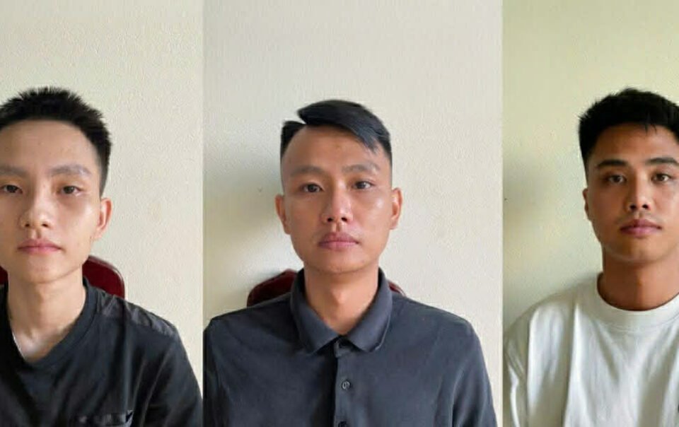 cong-an-ninh-binh-bat-giu-3-thanh-nien-cho-vay-qua-icloud-voi-lai-suat-toi-608%/nam