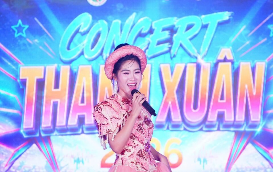 concert-‘thanh-xuan’-don-20.000-khan-gia,-phat-ve-mien-phi