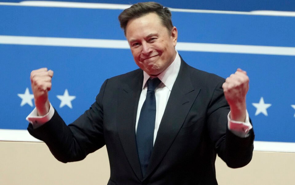 elon-musk-co-them-hon-160-ty-usd-mot-ngay