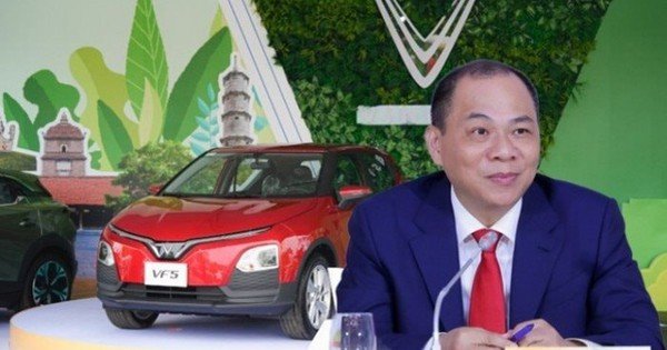 “khach-sop”-o-ha-noi-vua-mua-them-2.000-xe-dien-vinfast,-trong-do-co-nhieu-xe-vf5,-la-ai?