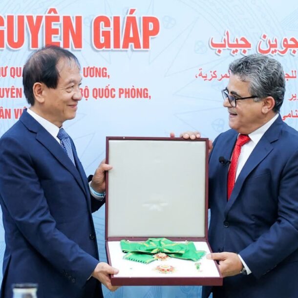 palestine-truy-tang-dai-tuong-vo-nguyen-giap-huan-chuong-cao-quy-nhat