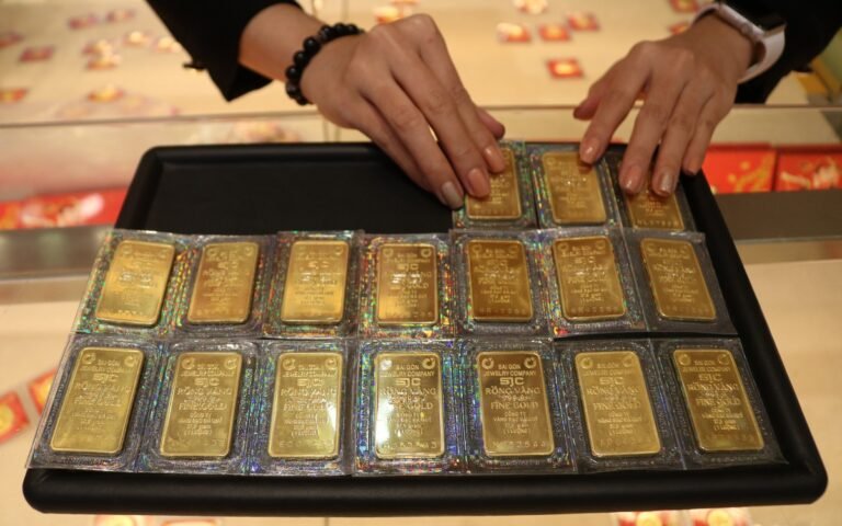 gia-vang-the-gioi-giam-manh,-ve-sat-4.100-usd/ounce