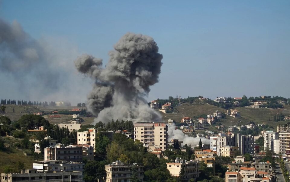 israel-lai-tan-cong-lebanon-bat-chap-lenh-ngung-ban