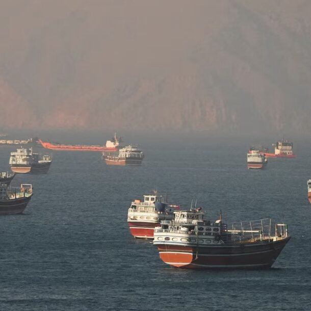 nguon-tai-chinh-dau-tien-iran-sap-tiep-can-de-mua-cac-mat-hang-thiet-yeu