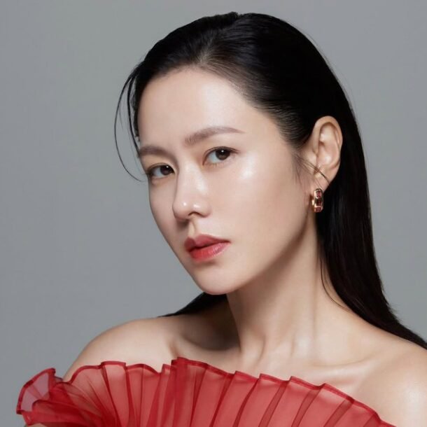 son-ye-jin-va-cam-nang-mac-dep-khien-hyun-bin-me-man