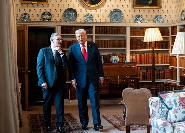 ong-trump-len-tieng-ve-viec-thu-tuong-anh-starmer-tu-chuc