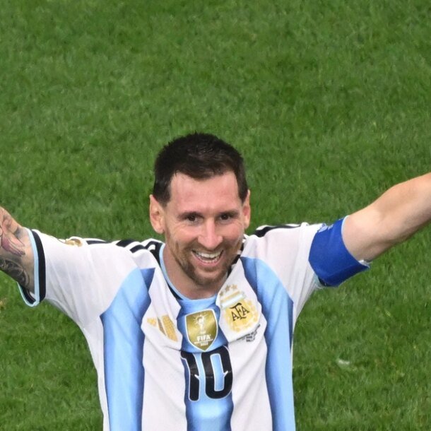 video:-ban-thang-dua-messi-thanh-chan-sut-vi-dai-nhat-world-cup