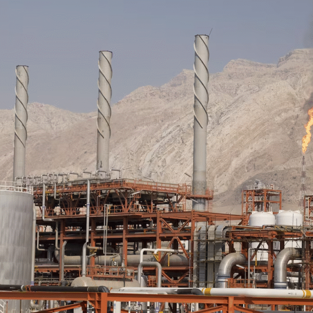 iran-gap-rut-tim-cach-ban-bot-dau-sau-khi-my-noi-long-trung-phat