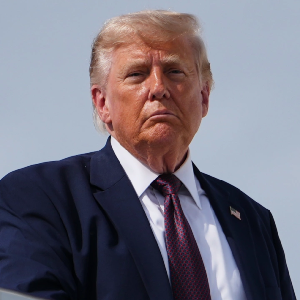 thuong-vien-my-thong-qua-nghi-quyet-siet-quyen-luc-chien-tranh-cua-ong-trump-voi-iran