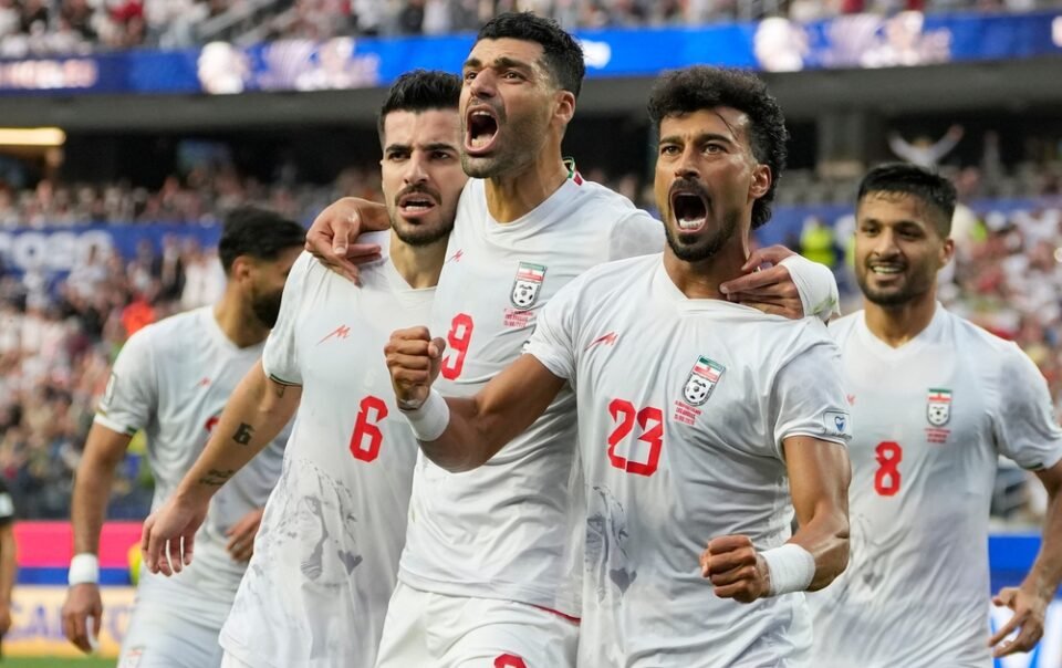 my-noi-long-quy-dinh,-giup-tuyen-iran-thoat-canh-‘hanh-xac’-tai-world-cup