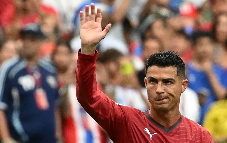 ronaldo:-‘toi-khong-quan-tam-den-thanh-tich-cua-messi’