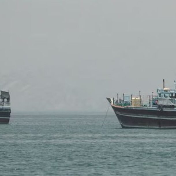 ong-trump-khong-chap-nhan-iran-thu-phi-tai-hormuz:-khong-thu-phi-o-bat-ky-eo-bien-nao!