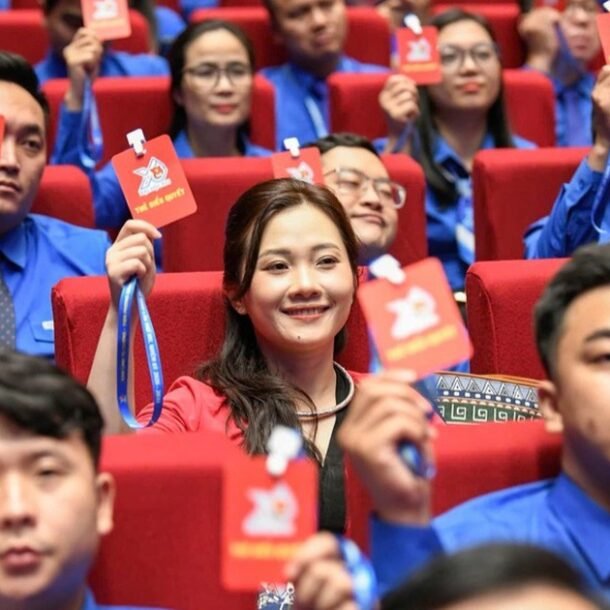 hom-nay,-dai-hoi-doan-toan-quoc-lan-thu-xiii-hop-phien-trong-the