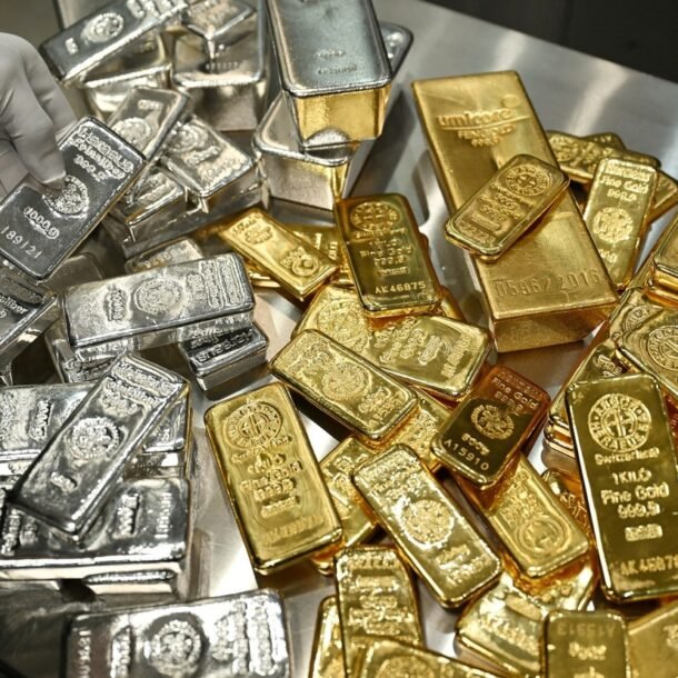 gia-vang-the-gioi-len-gan-4.100-usd