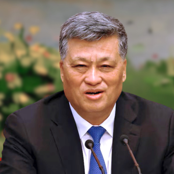 hang-loat-tuong-linh,-quan-chuc-cap-cao-trung-quoc-mat-ghe-o-quoc-hoi