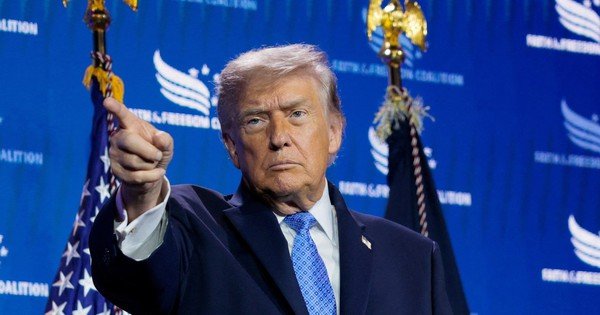 &ocirc;ng-trump-canh-b&aacute;o-iran-'se-kh&ocirc;ng-c&ograve;n-ton-tai'-neu-tiep-tuc-tan-c&ocirc;ng-t&agrave;u
