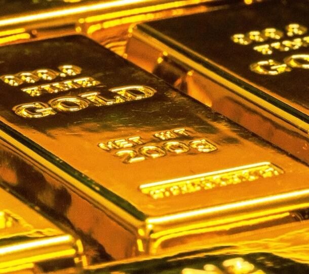 tai-sao-viec-ban-thao-vang-va-bac-lai-keo-bitcoin-xuong