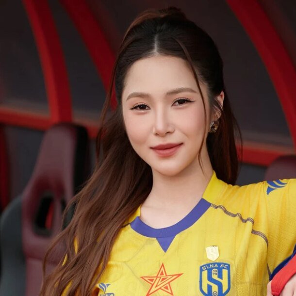 bo-ca-si-huong-tram-lan-dau-gop-giong-trong-mv-cua-con-gai
