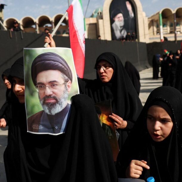 lanh-tu-toi-cao-iran-mojtaba-khamenei-co-the-khong-du-tang-le-cha