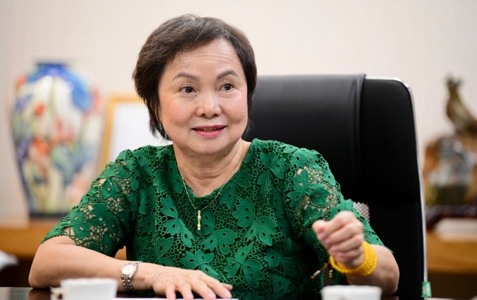 trong-tam-thu-xin-loi-co-dong,-chu-tich-pnj-noi-gi?