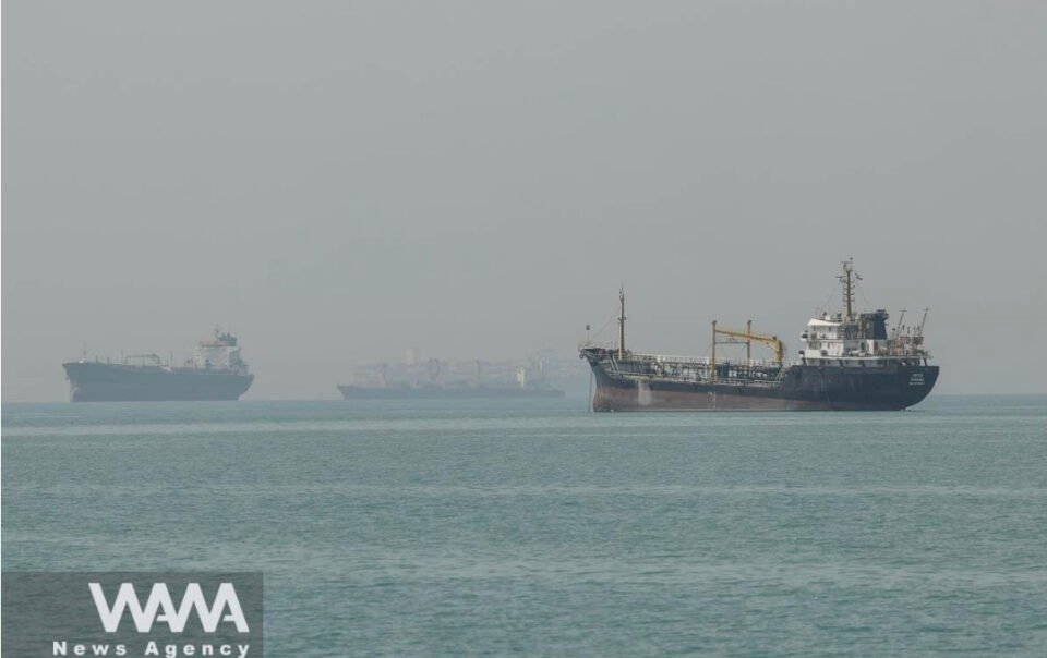 iran-he-lo-chinh-sach-phi-‘dac-biet’-cho-cac-nuoc-than-thien-tai-eo-bien-hormuz