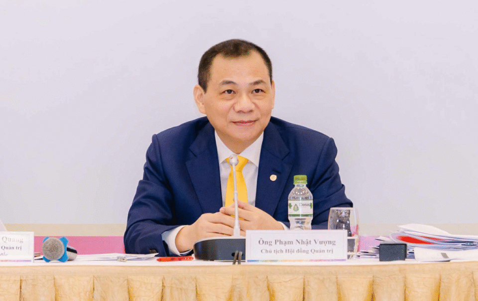 dai-gia-trung-'dat-vang'-bo-coc;-ong-pham-nhat-vuong-la-co-dong-cua-lpbank